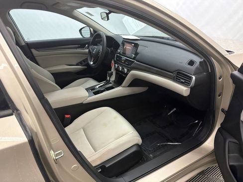 Used 2019 Honda Accord LX image 13