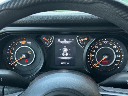 Used 2025 Jeep Wrangler Sport AWD/4WD image 20