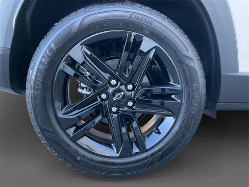 New 2026 Chevrolet Trax ACTIV w/ Sunroof Package image 10