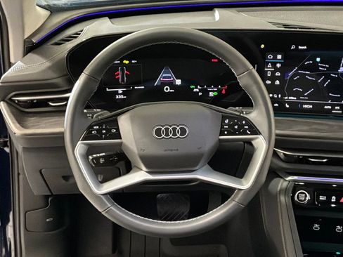 Certified 2025 Audi Q5 2.0T Premium w/ Convenience Package image 12