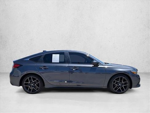 Used 2024 Honda Civic Sport Touring image 4