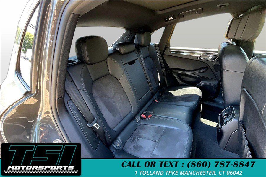Used 2018 Porsche Macan AWD/4WD image 27