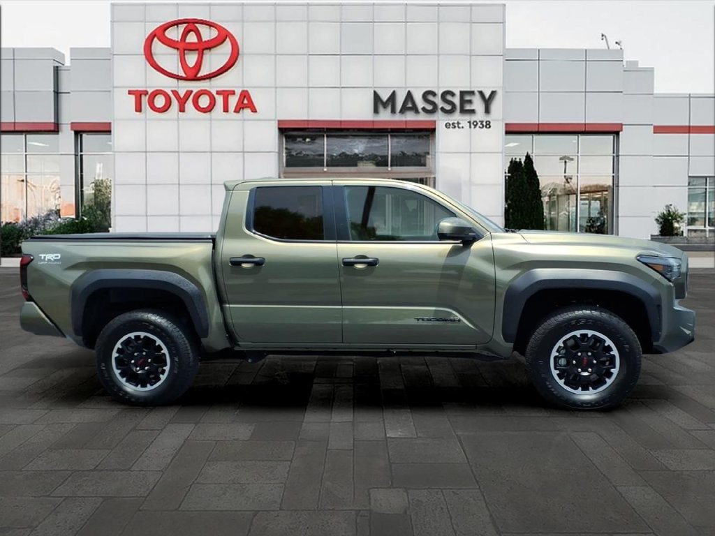 Used 2025 Toyota Tacoma TRD Off-Road AWD/4WD image 2