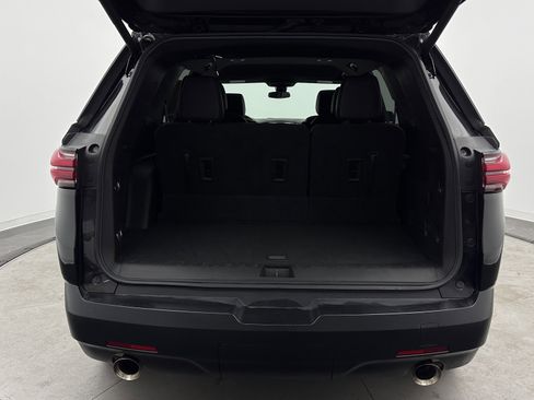 Used 2023 Chevrolet Traverse LT FWD image 29