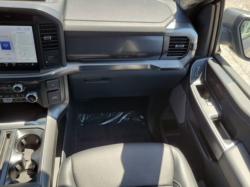 Used 2025 Ford F150 Lariat w/ Equipment Group 501A Mid image 15