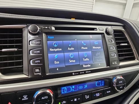 Used 2016 Toyota Highlander Limited FWD image 17