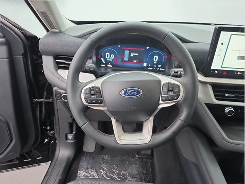New 2026 Ford Explorer Active AWD/4WD image 10