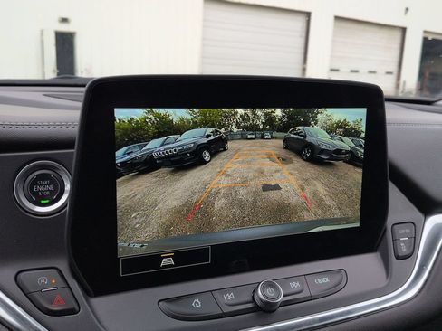 Used 2025 Chevrolet Blazer LT FWD image 7