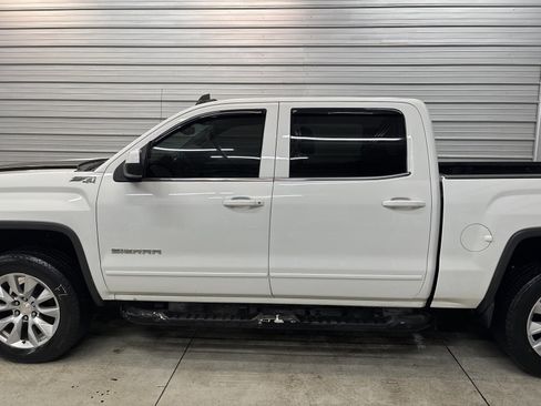 Used 2015 GMC Sierra 1500 SLE w/ Carbon-22 Edition image 6