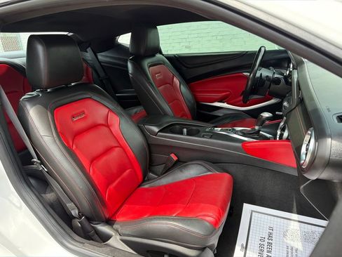 Used 2021 Chevrolet Camaro SS RWD image 10