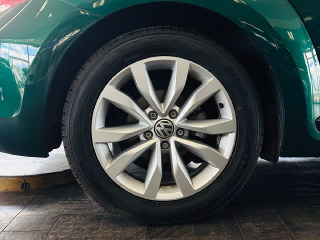Used 2017 Volkswagen Beetle 1.8T SEL FWD image 25
