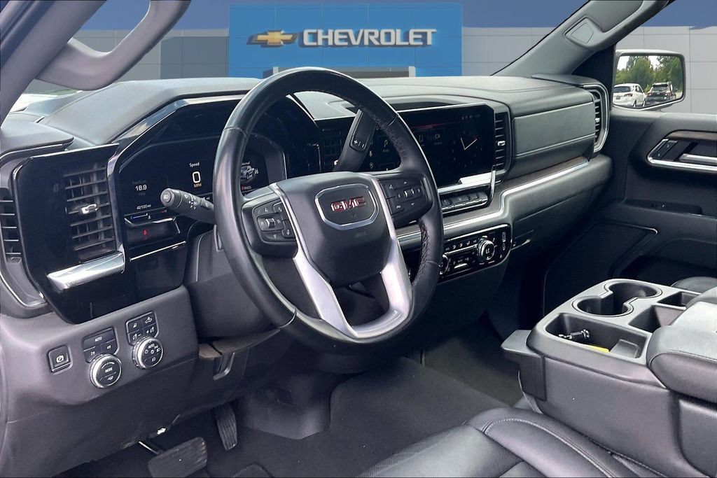 Used 2024 GMC Sierra 1500 SLT AWD/4WD image 18
