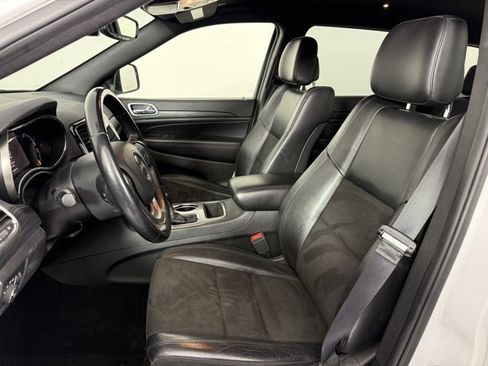 Used 2020 Jeep Grand Cherokee Altitude image 10