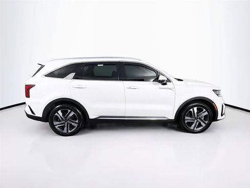 Used 2023 Kia Sorento SX Prestige w/ Panoramic Sunroof Package AWD/4WD image 12
