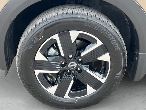 New 2026 Nissan Kicks SV AWD/4WD image 24