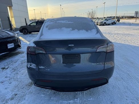 Used 2023 Tesla Model Y Long Range image 38