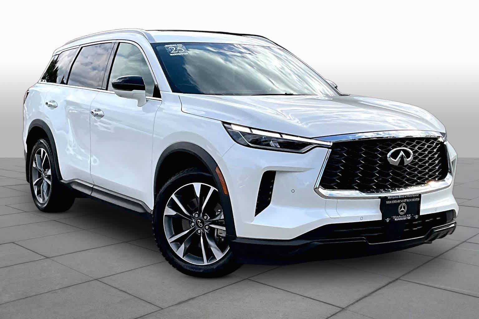 Used 2025 INFINITI QX60 Luxe w/ Vision Package AWD/4WD image 2