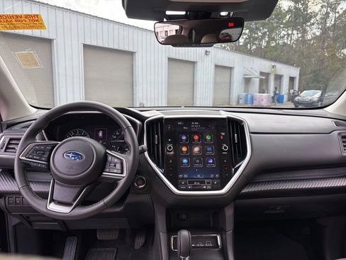 Used 2025 Subaru Ascent Premium image 8