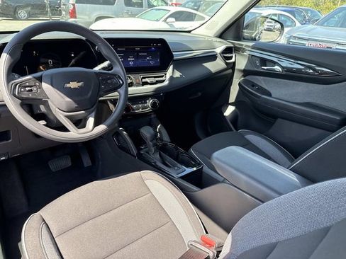 Used 2025 Chevrolet TrailBlazer LT image 18
