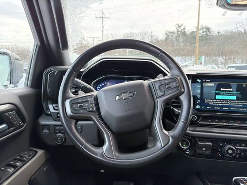 Used 2022 Chevrolet Silverado 1500 ZR2 w/ Technology Package image 14