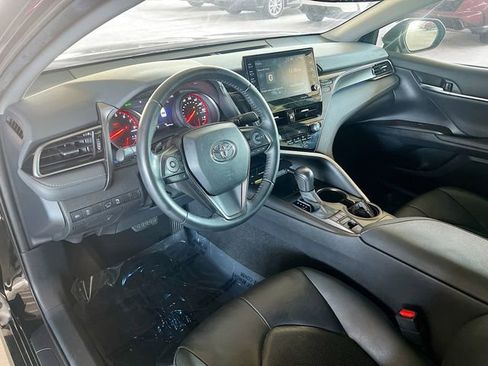 Used 2021 Toyota Camry XSE image 11