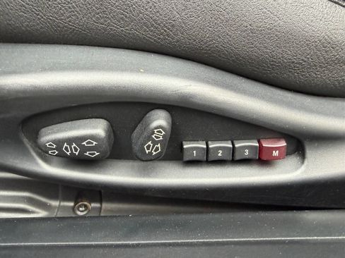 Used 2005 BMW 325Ci Convertible image 22