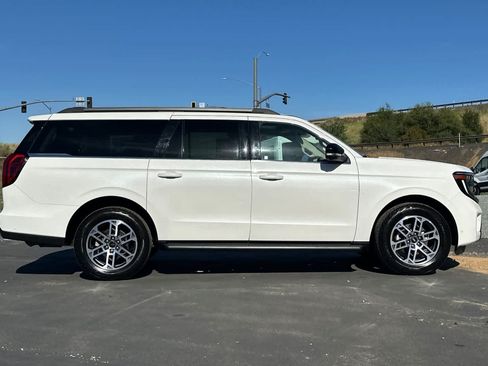 Certified 2025 Ford Expedition Max Active AWD/4WD image 3