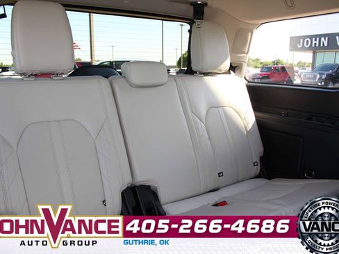 Used 2021 Ford Expedition Platinum AWD/4WD image 20