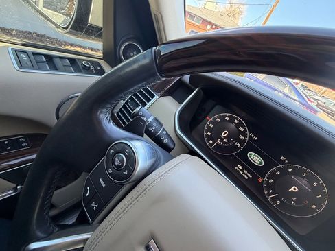 Used 2017 Land Rover Range Rover Supercharged image 31
