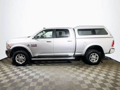 Used 2015 RAM 2500 Laramie w/ Convenience Group AWD/4WD image 4