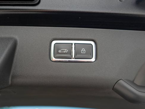 Certified 2024 Kia EV9 Wind AWD/4WD image 38