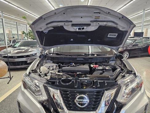 Used 2020 Nissan Rogue S AWD/4WD image 34
