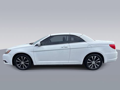 Used 2012 Chrysler 200 S FWD image 6