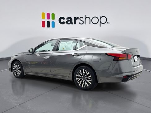 Used 2023 Nissan Altima 2.5 SV FWD image 3