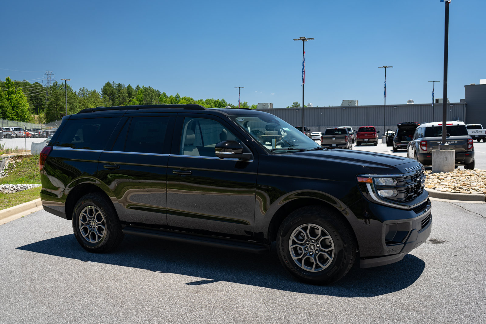 New 2026 Ford Expedition Active AWD/4WD image 12