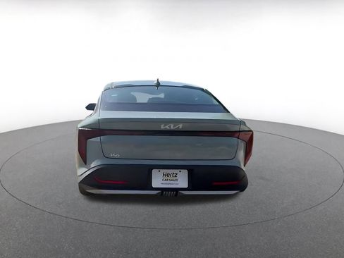 Used 2025 Kia K4 LXS image 12