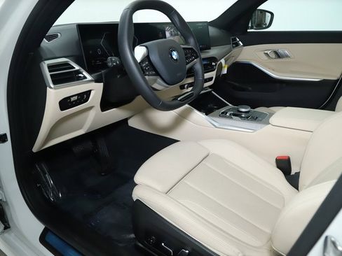 Certified 2025 BMW 330i xDrive Sedan w/ Premium Package image 17