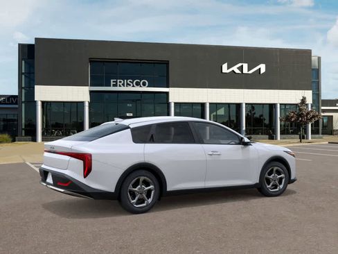 New 2026 Kia K4 LXS image 6
