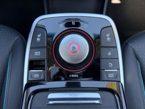 Used 2022 Kia Niro EX Premium w/ Cold Weather Package image 29