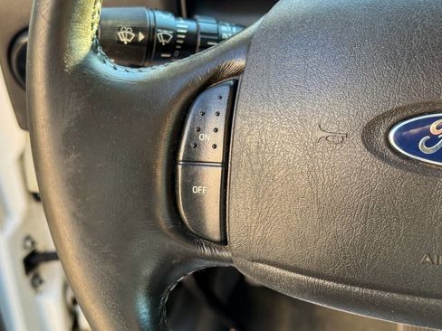 Used 2005 Ford Excursion XLT image 32