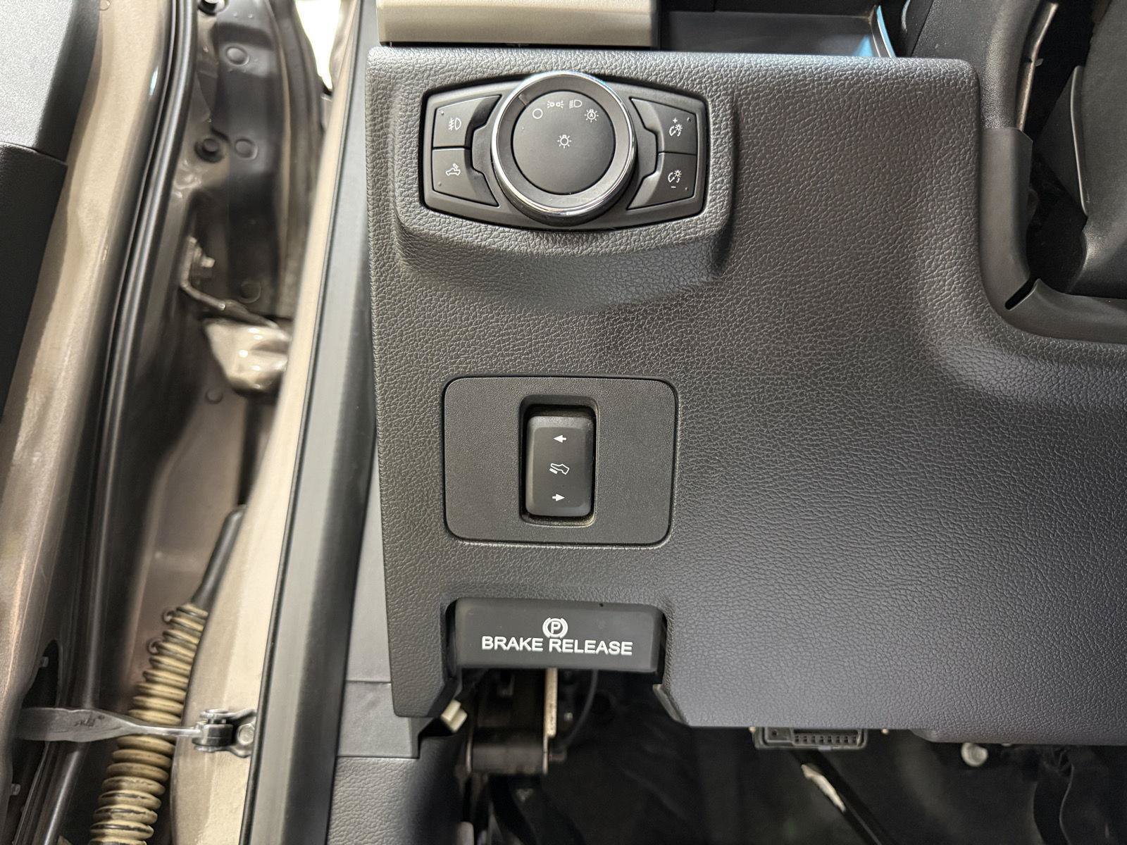 Used 2019 Ford F250 Lariat w/ Chrome Package AWD/4WD image 12