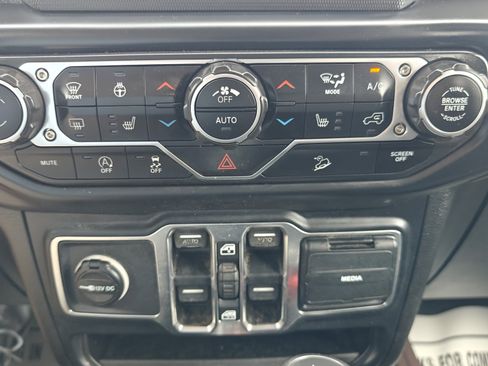 Used 2019 Jeep Wrangler Unlimited Sport S image 29