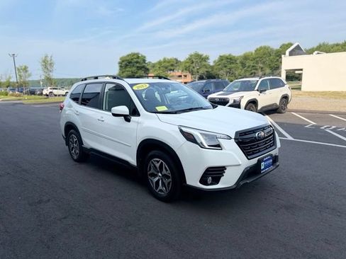 Used 2023 Subaru Forester Premium AWD/4WD image 4