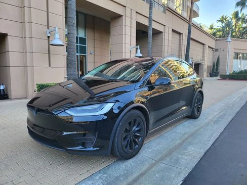 Used 2018 Tesla Model X 100D AWD/4WD image 9