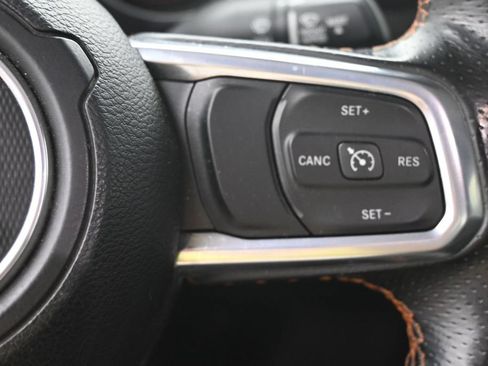 Used 2021 Jeep Gladiator Mojave w/ Cold Weather Group AWD/4WD image 27