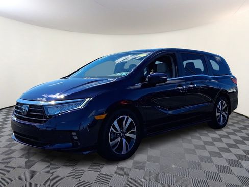 Used 2023 Honda Odyssey Touring image 3