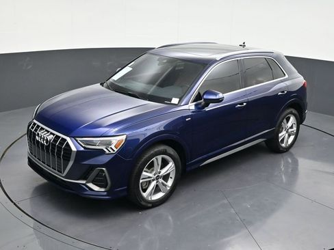 Used 2023 Audi Q3 2.0T Premium Plus w/ Premium Plus Package image 19