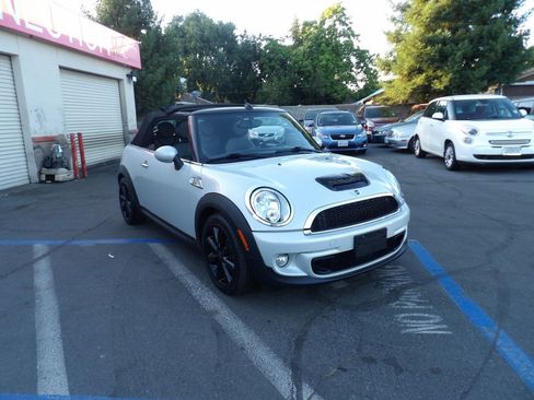 Used 2012 MINI Cooper S FWD image 2