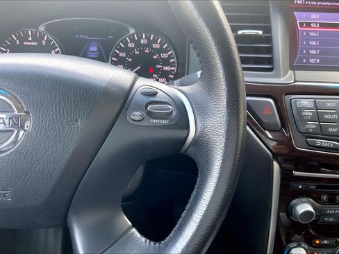 Used 2014 Nissan Pathfinder Platinum w/ Platinum Premium Package FWD image 24