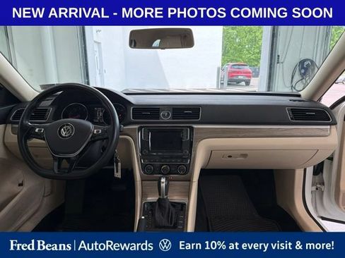 Used 2016 Volkswagen Passat 1.8T SE FWD image 12